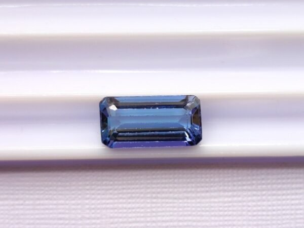 blue green tanzanite octogonal cut 2.20 carats