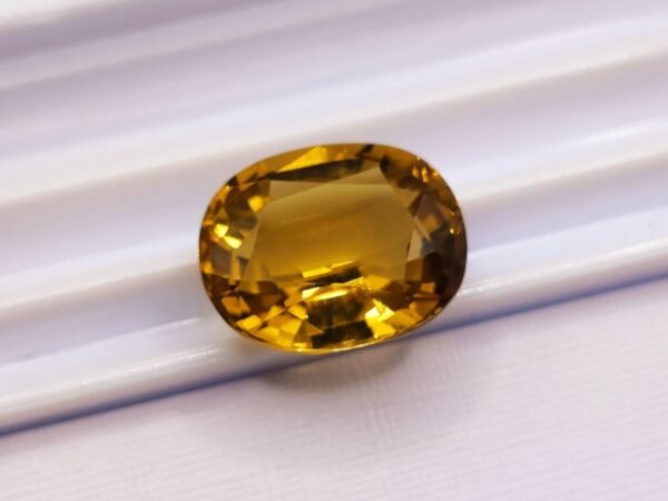 yellow citrine oval cut 9.90 carats