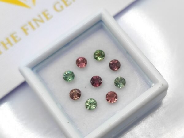 lot de 9 saphirs round cut Vert, rose.
