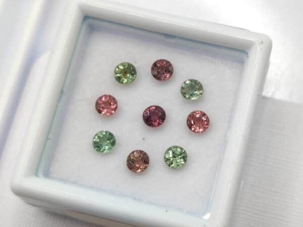 lot de 9 saphirs round cut Vert, rose.