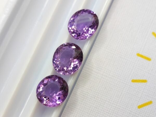 lot 3 amethyst violet cushion cut 6.19 carats