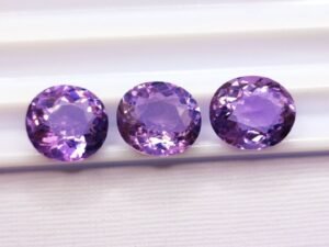 lot 3 amethyst violet cushion cut 6.19 carats