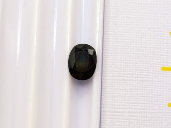blue green saphir oval cut 1.23 carats