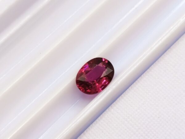 rhodolite red cherry oval cut 1.12 carats