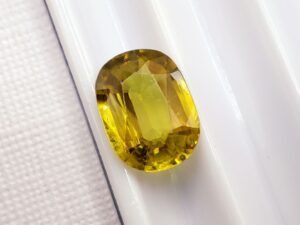 yellow sphene oval cut 1.20 carats