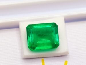 lab emerald green cushion cut 3.68 carats