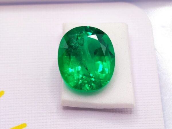 lab emerald green oval cut 4.63 carats