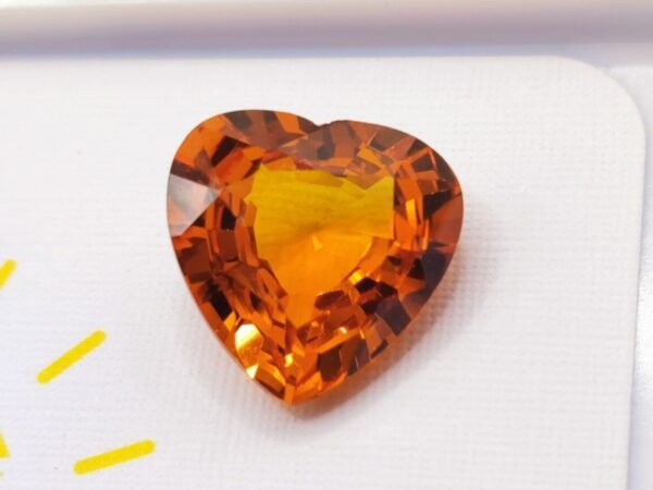 heart cut orange lab saphir 13.33 carats