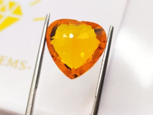 heart cut orange lab saphir 13.33 carats