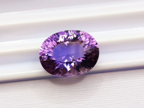 amethyst violet oval cut 6.65 carats