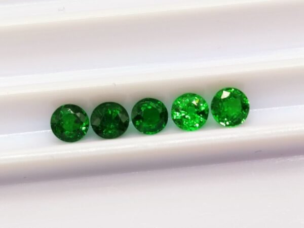 Lot 6 granats tsavorites vert intense