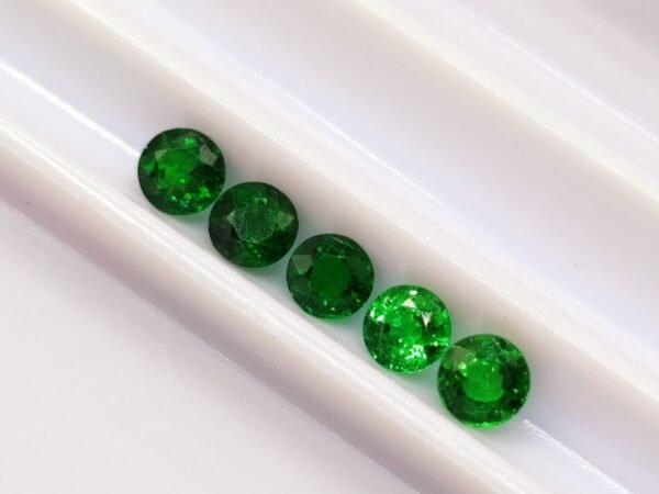 Lot 6 granats tsavorites vert intense