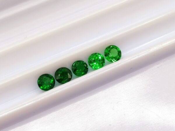 Lot 6 granats tsavorites vert intense