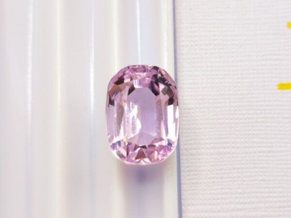Kunzite 5.67 CT