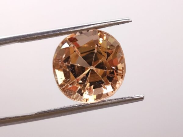 Topaze 9.91 CT