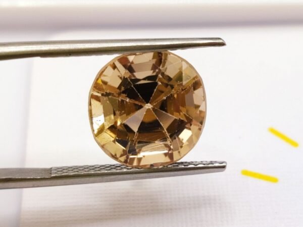 Topaze 9.91 CT