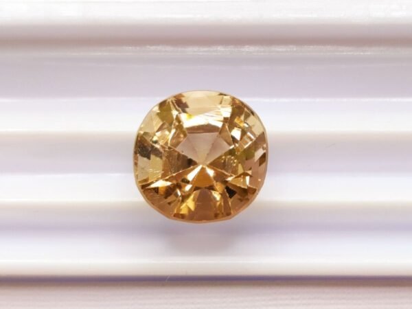 Topaze 9.91 CT