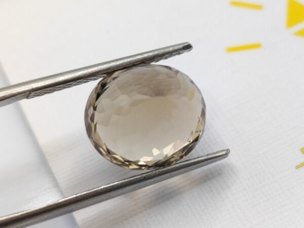 Quartz Fumé 7.65 Carats