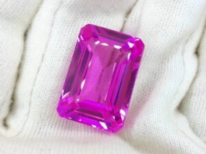 Saphir de Laboratoire 31.84 CT