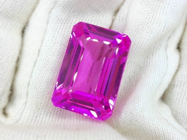 Saphir de Laboratoire 31.84 CT