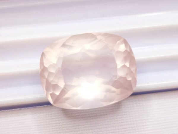 Quartz Rose 16.73 Carats