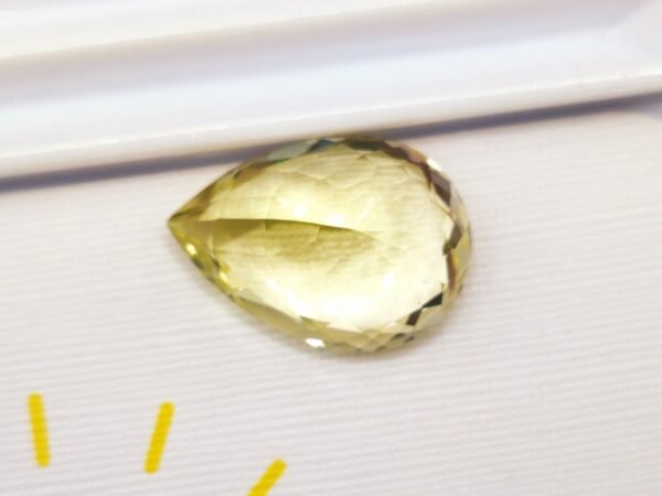 Quartz Lemon 10.82 Carats