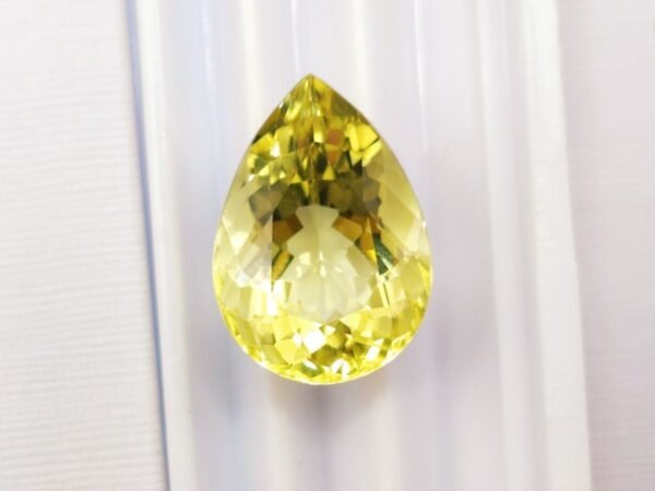 Quartz Lemon 10.82 Carats