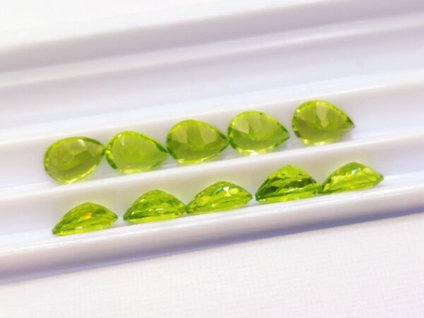 Péridot 7.26 Carats