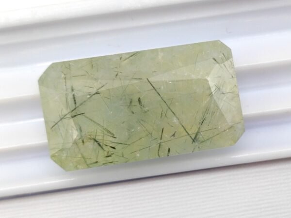 Prehnite 25.88 Carats