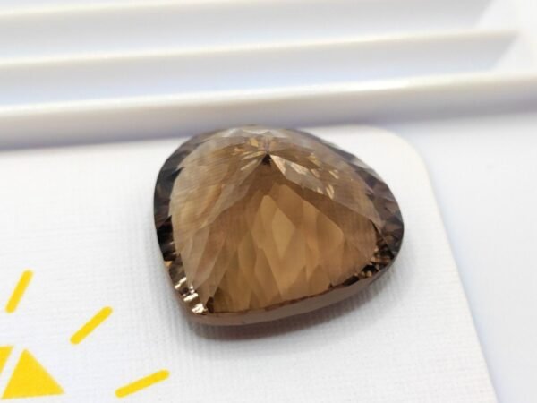 Quartz fumé 24.43 Carats
