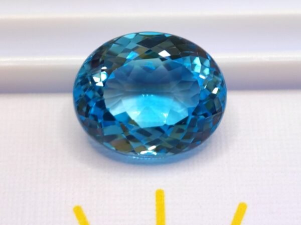 Topaze Bleue 12.11 Carats
