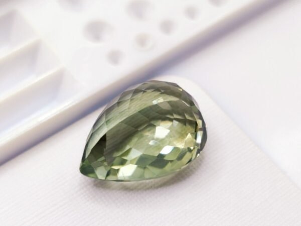 Prasiolite 18.10 Cts