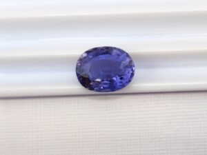 Iolite 2.27 carats - oval cut