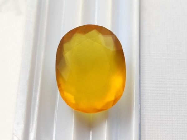 Fire Opal 11.10 carats - Oval cut - Mexico - Gemstone for collection and Jewelry