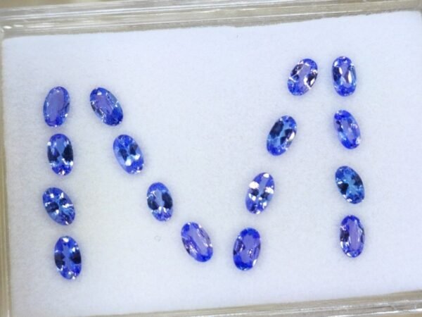 Tanzanite 3.68 carats - oval cut