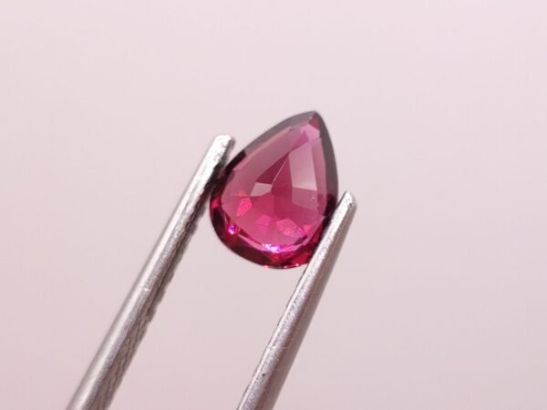 Rhodolite Garnet 1.69 Carat - The Fine Gems - Pear cut - natural pink cherry gemstone