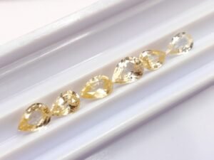 Zircon naturel taille poire , couleur champagne, Pierres fines naturelles pour bijoux et collection - The Fine Gems