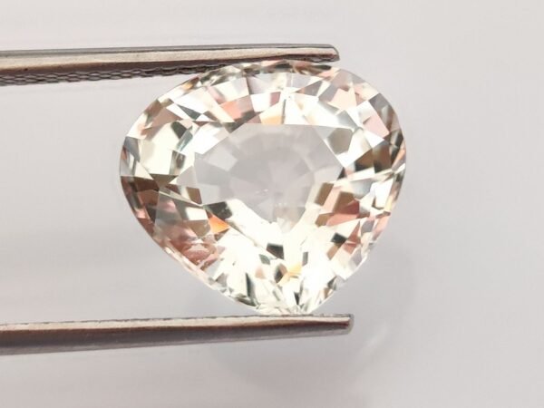 White natural Topaz 11.46 Carats - The Fine Gems - white gemstone - pear cut