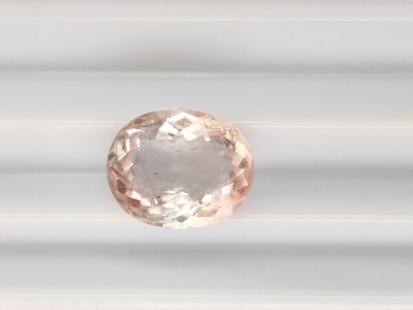 Morganite 2.63 Carats - The Fine Gems , natural beryl, oval cut , natural inclusions and light pink-peach color