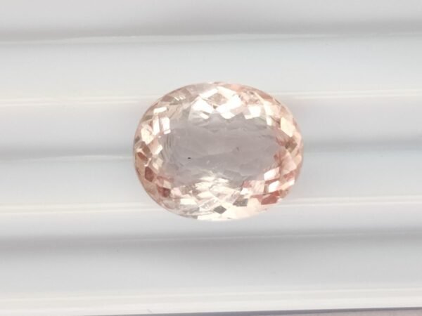 Morganite 2.63 Carats - The Fine Gems , natural beryl, oval cut , natural inclusions and light pink-peach color