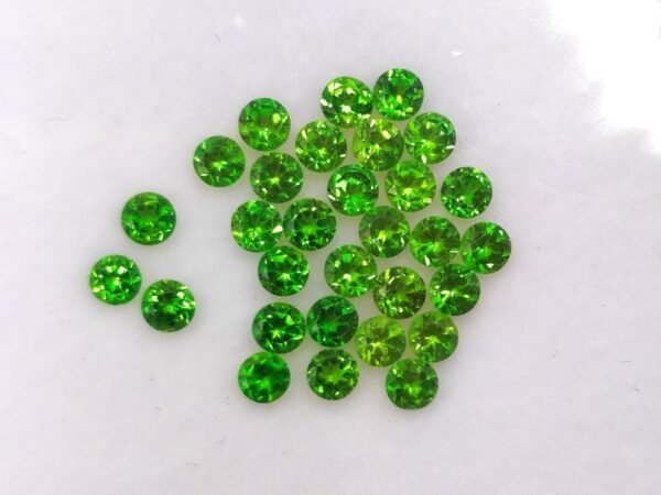 30 pierres naturelles verte taille ronde , 2.27 carats Chrome Diopside de Russie - Pierre fine