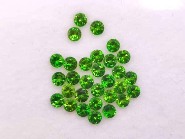 30 pierres naturelles verte taille ronde , 2.27 carats Chrome Diopside de Russie - Pierre fine