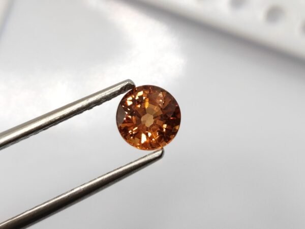 Color Change Garnet 1.45 Carat - The Fine Gems - round cut - beautiful natural color change precious gemstone