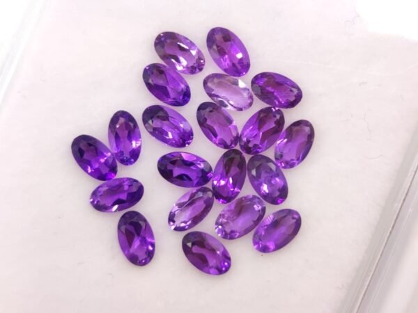 Amethyst 4.12 Carats The Fine Gems - 20 natural purple gemstones - oval cut