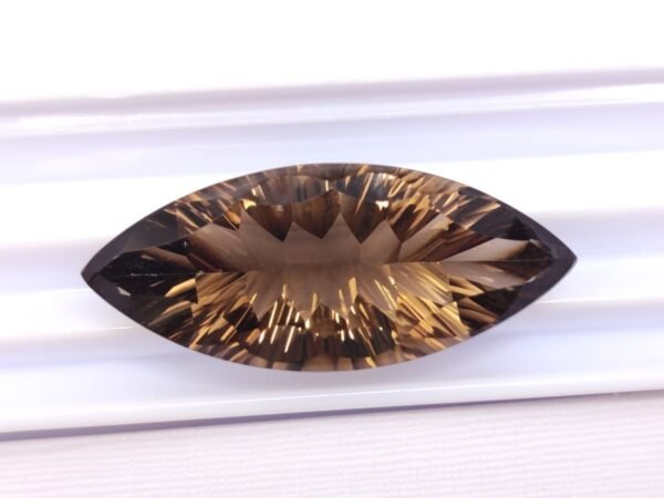 Smoky quartz 21.74 Carats - natural brown gemstone