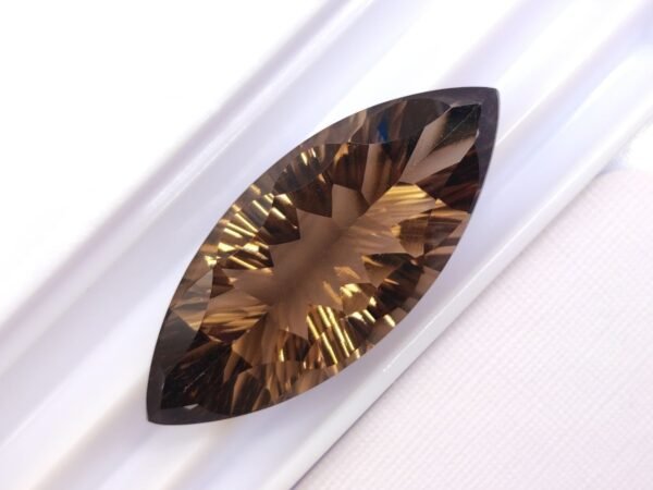 Smoky quartz 21.74 Carats - natural brown gemstone