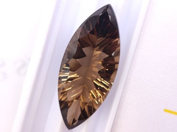 Smoky quartz 21.74 Carats - natural brown gemstone