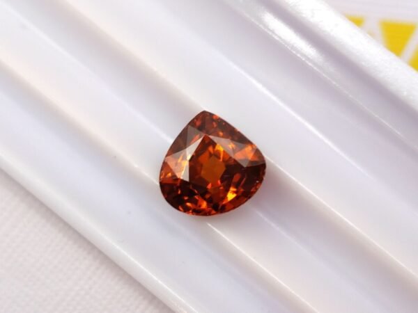 Orange Brown natural Zircon - The Fine Gems - beautiful natural gemstone from tanzania