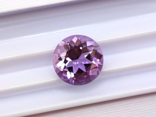 Amethyst 4.05 Carats - round cut - The Fine Gems - natural precious gemstone facetted
