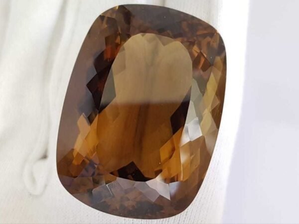 Quartz Fumé 154.62 Carats